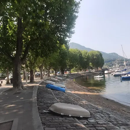 In Centro Dom wakacyjny Lecco