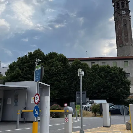 In Centro Dom wakacyjny Lecco